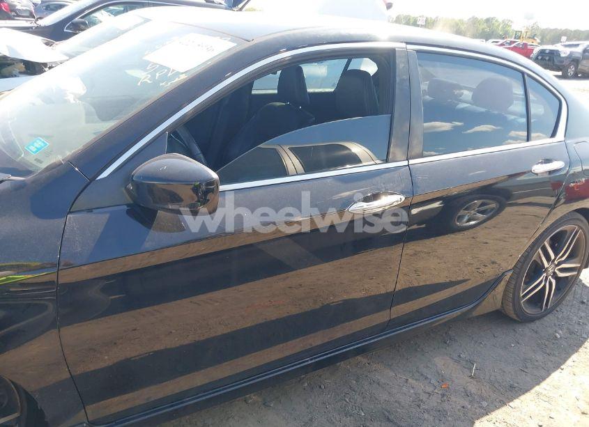 Photo 15 of 2017 Honda Accord SPORT (VIN 1HGCR2F56HA254689)