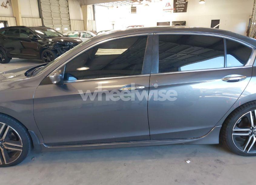 Photo 14 of 2017 Honda Accord SPORT (VIN 1HGCR2F56HA267328)