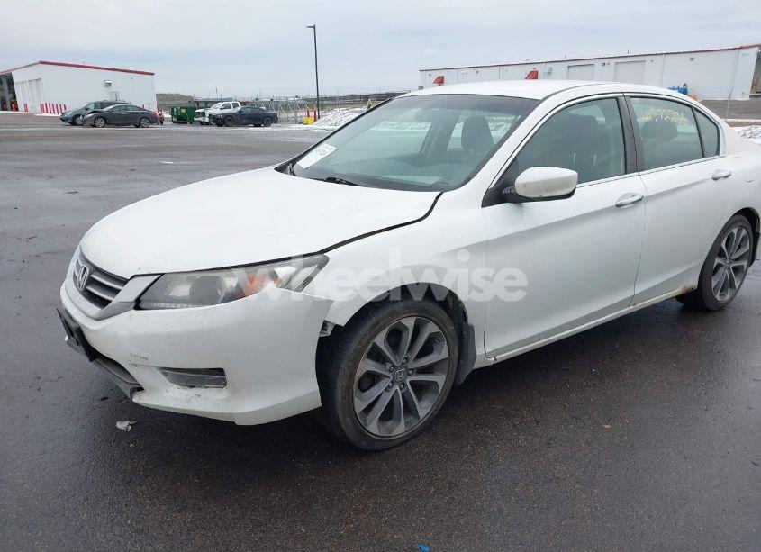 Photo 2 of 2013 Honda Accord SPORT (VIN 1HGCR2F57DA221338)