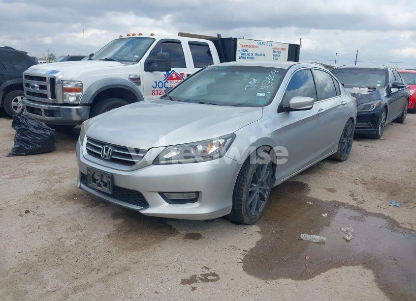 Photo 2 of 2013 Honda Accord SPORT (VIN 1HGCR2F57DA273634)