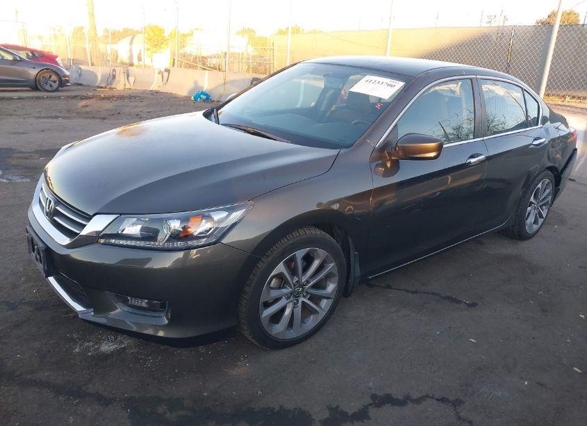 Photo 2 of 2014 Honda Accord SPORT (VIN 1HGCR2F57EA036577)