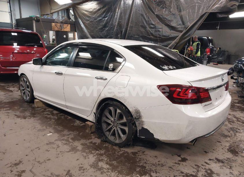 Photo 3 of 2014 Honda Accord SPORT (VIN 1HGCR2F57EA089960)