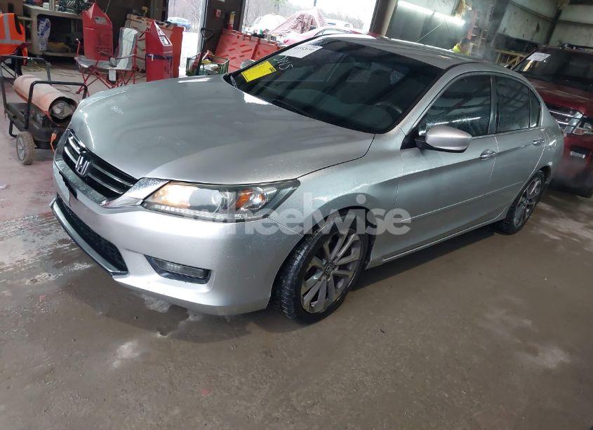 Photo 2 of 2014 Honda Accord SPORT (VIN 1HGCR2F57EA296137)