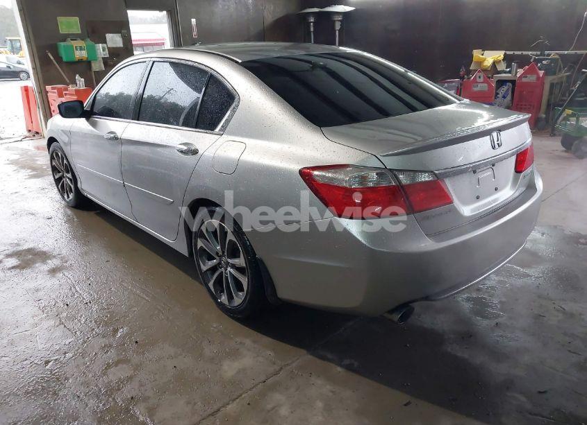 Photo 3 of 2014 Honda Accord SPORT (VIN 1HGCR2F57EA296137)