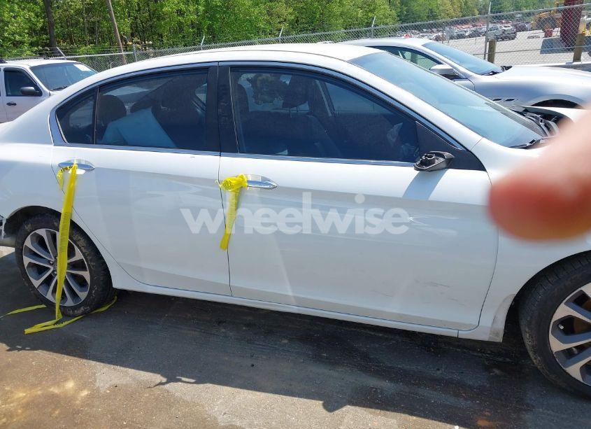 Photo 14 of 2015 Honda Accord SPORT (VIN 1HGCR2F57FA052537)