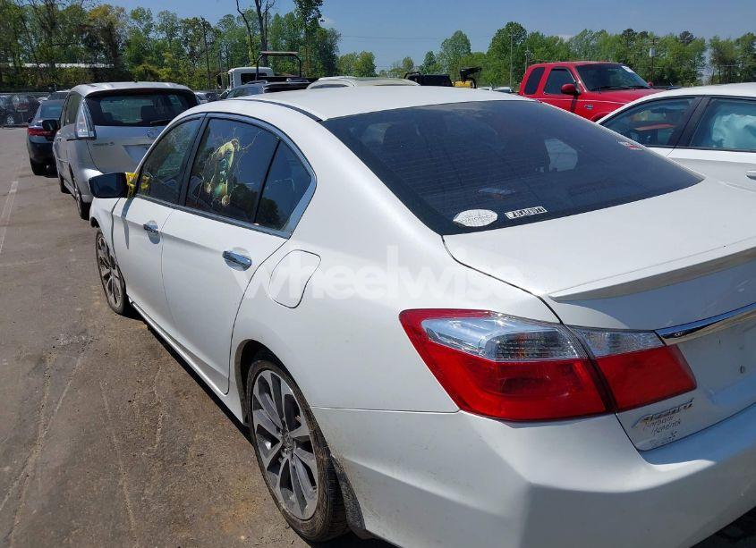 Photo 3 of 2015 Honda Accord SPORT (VIN 1HGCR2F57FA052537)