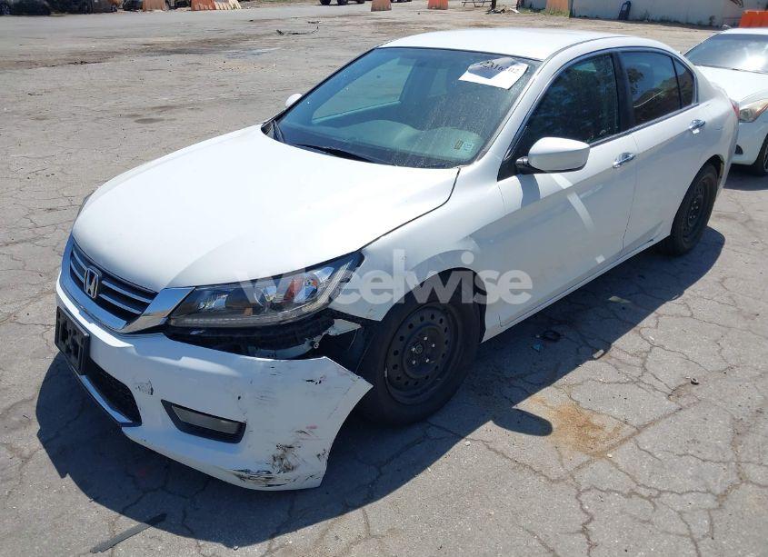 Photo 2 of 2015 Honda Accord SPORT (VIN 1HGCR2F57FA071797)