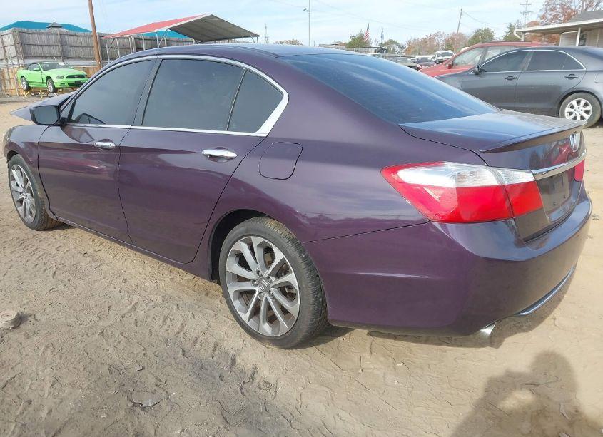 Photo 3 of 2015 Honda Accord SPORT (VIN 1HGCR2F57FA092844)