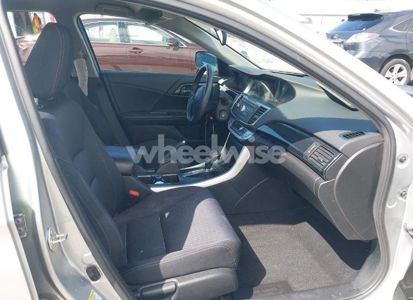 Photo 5 of 2015 Honda Accord SPORT (VIN 1HGCR2F57FA092858)