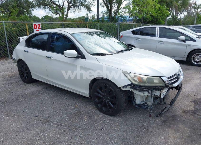 2015 Honda Accord SPORT (VIN 1HGCR2F57FA095002) main photo
