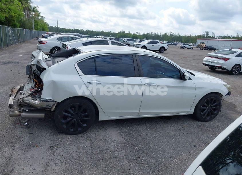 Photo 14 of 2015 Honda Accord SPORT (VIN 1HGCR2F57FA095002)