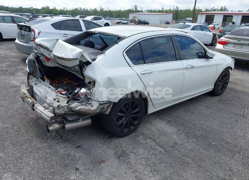 Photo 4 of 2015 Honda Accord SPORT (VIN 1HGCR2F57FA095002)