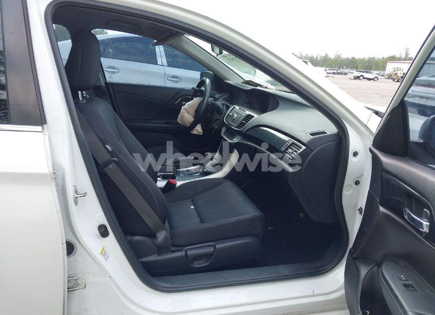 Photo 5 of 2015 Honda Accord SPORT (VIN 1HGCR2F57FA095002)