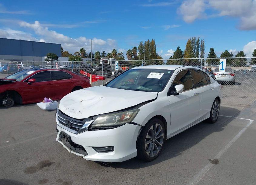 Photo 2 of 2015 Honda Accord SPORT (VIN 1HGCR2F57FA114566)