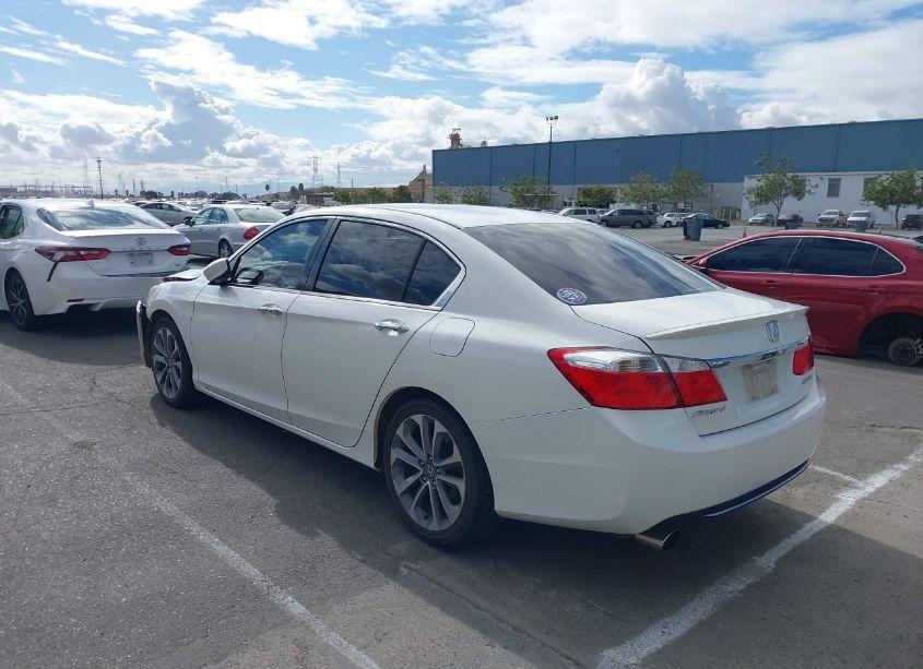 Photo 3 of 2015 Honda Accord SPORT (VIN 1HGCR2F57FA114566)