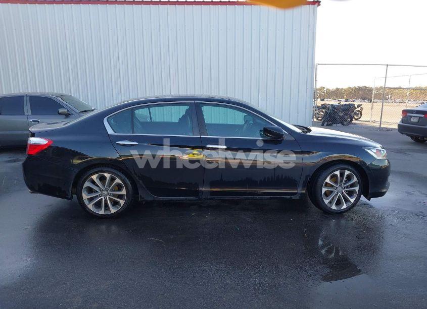 Photo 13 of 2015 Honda Accord SPORT (VIN 1HGCR2F57FA138379)