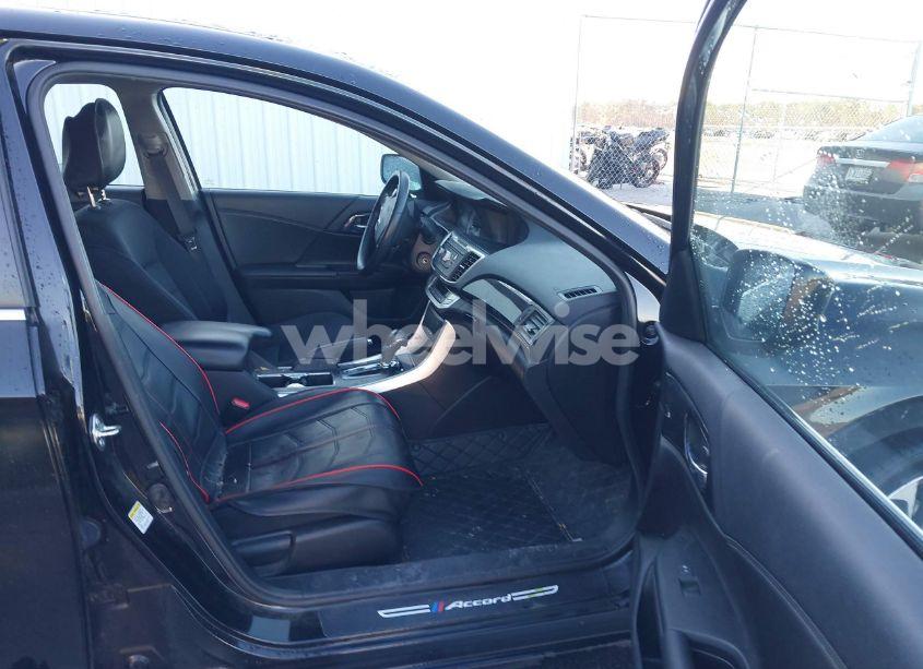 Photo 5 of 2015 Honda Accord SPORT (VIN 1HGCR2F57FA138379)