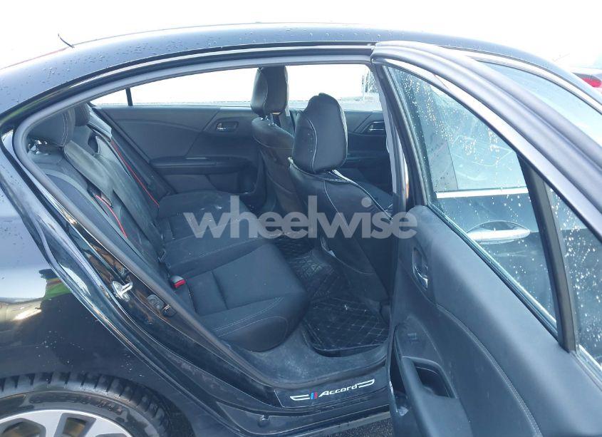 Photo 8 of 2015 Honda Accord SPORT (VIN 1HGCR2F57FA138379)