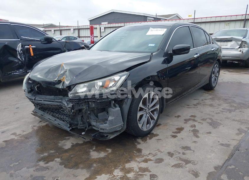 Photo 2 of 2015 Honda Accord SPORT (VIN 1HGCR2F57FA170572)