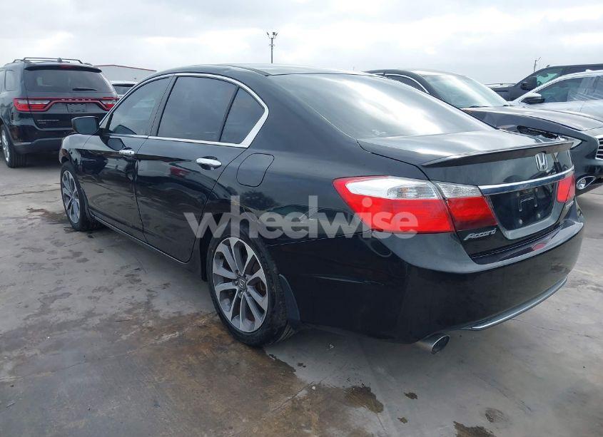 Photo 3 of 2015 Honda Accord SPORT (VIN 1HGCR2F57FA170572)