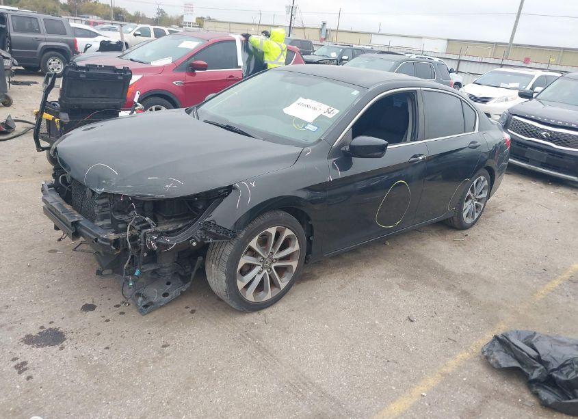 Photo 2 of 2015 Honda Accord SPORT (VIN 1HGCR2F57FA175870)