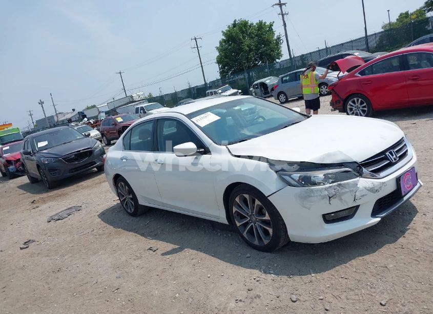 2015 Honda Accord SPORT (VIN 1HGCR2F57FA213033) main photo