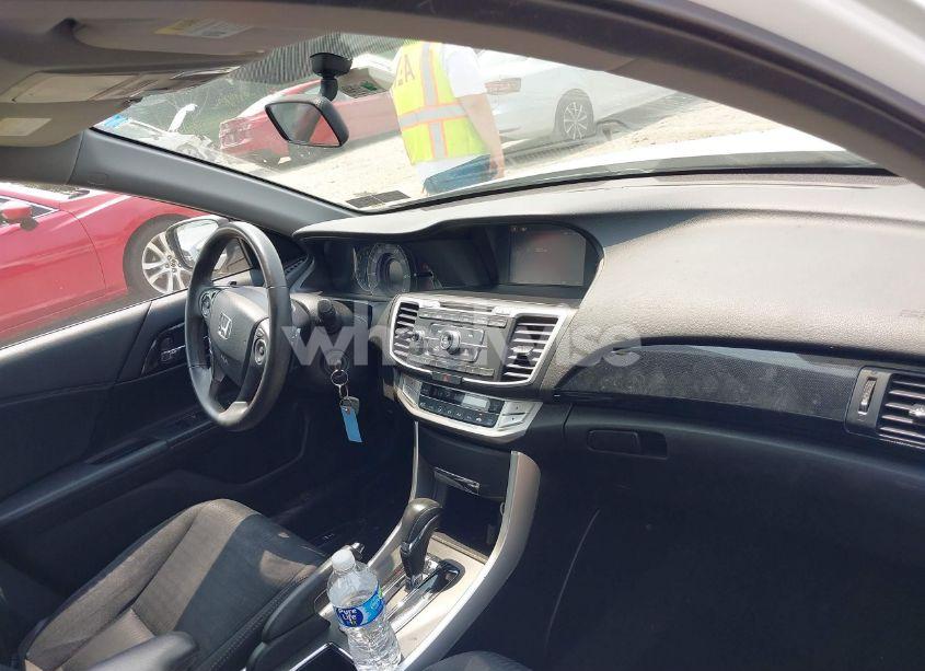 Photo 12 of 2015 Honda Accord SPORT (VIN 1HGCR2F57FA213033)