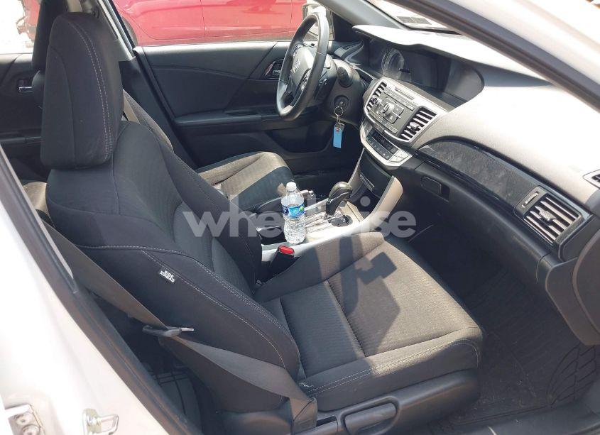 Photo 5 of 2015 Honda Accord SPORT (VIN 1HGCR2F57FA213033)