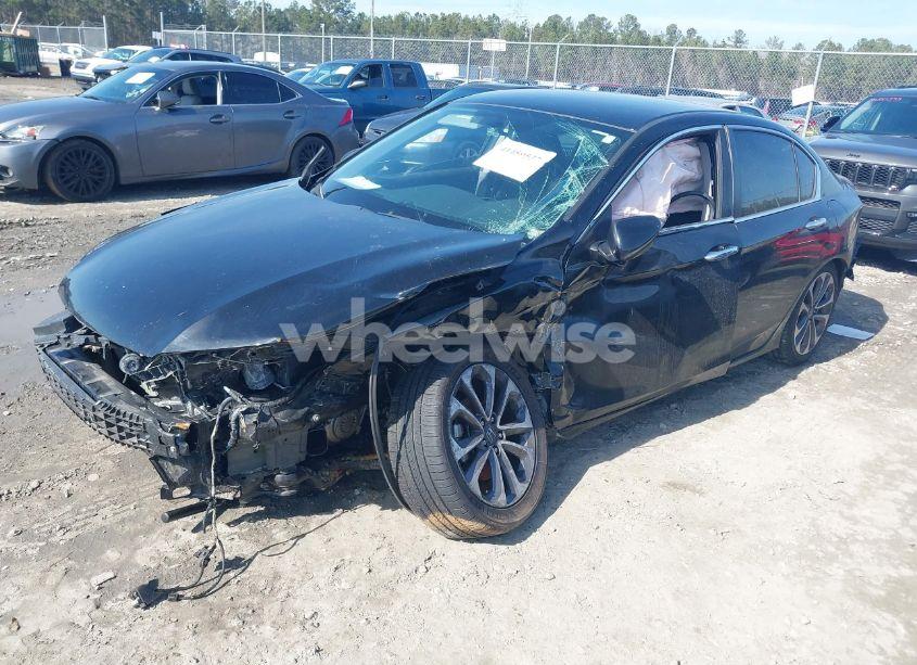 Photo 2 of 2015 Honda Accord SPORT (VIN 1HGCR2F57FA221276)