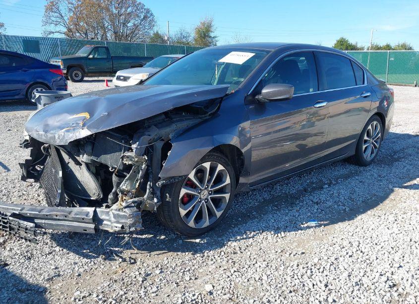 Photo 2 of 2015 Honda Accord SPORT (VIN 1HGCR2F57FA267397)