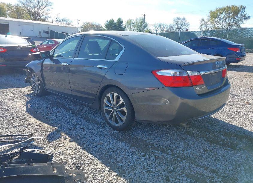 Photo 3 of 2015 Honda Accord SPORT (VIN 1HGCR2F57FA267397)