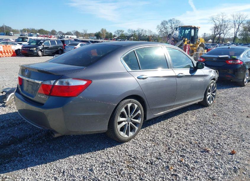 Photo 4 of 2015 Honda Accord SPORT (VIN 1HGCR2F57FA267397)