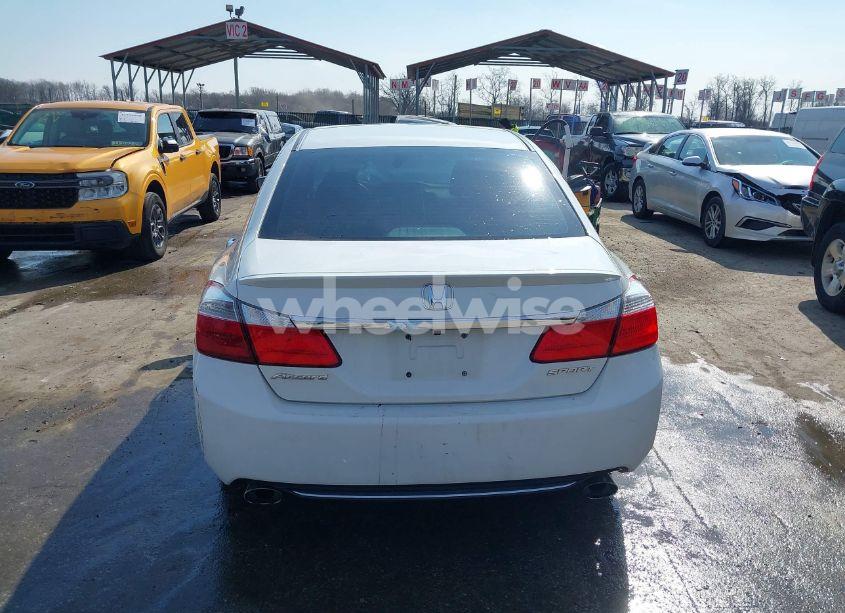 Photo 15 of 2015 Honda Accord SPORT (VIN 1HGCR2F57FA268064)