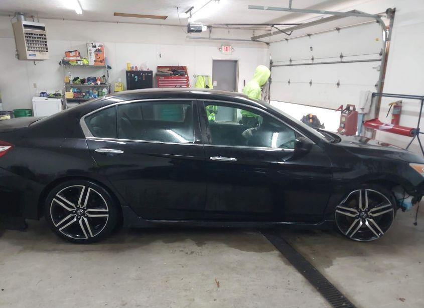 Photo 14 of 2016 Honda Accord SPORT (VIN 1HGCR2F57GA018325)