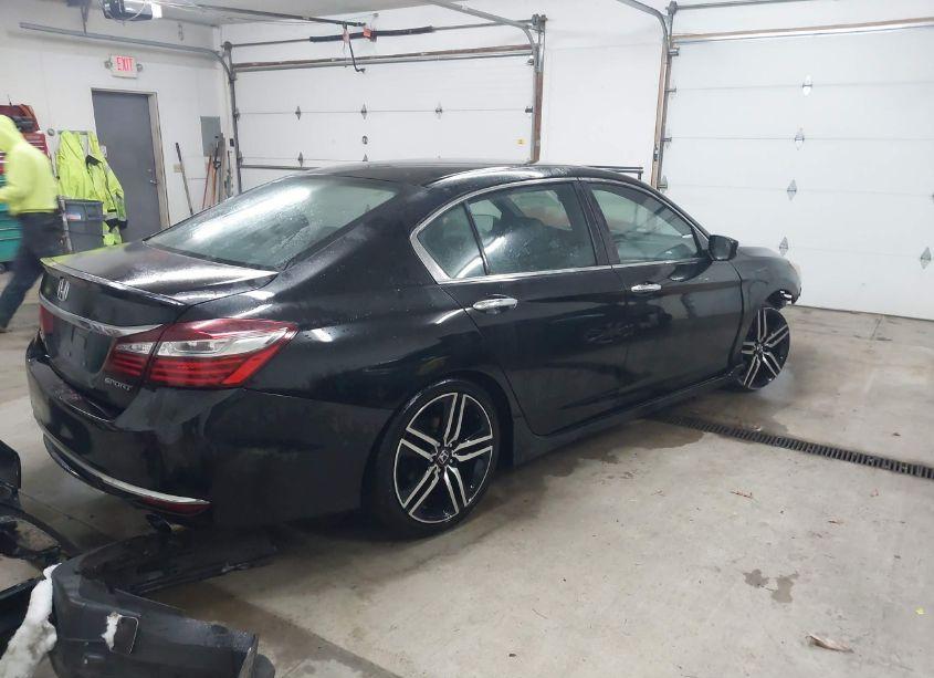 Photo 4 of 2016 Honda Accord SPORT (VIN 1HGCR2F57GA018325)