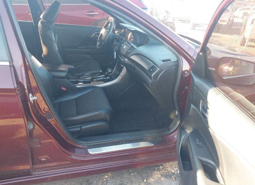 Photo 5 of 2016 Honda Accord SPORT (VIN 1HGCR2F57GA023170)