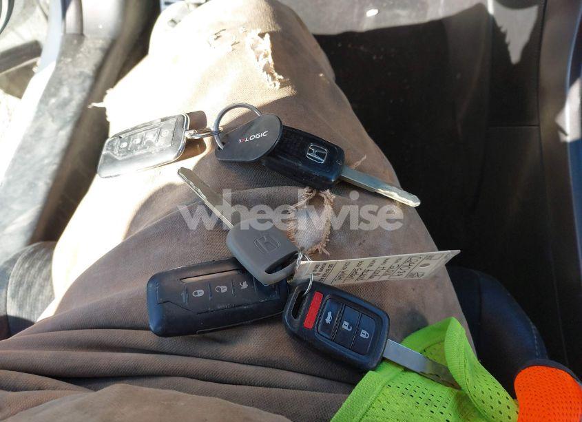 Photo 11 of 2016 Honda Accord SPORT (VIN 1HGCR2F57GA024089)