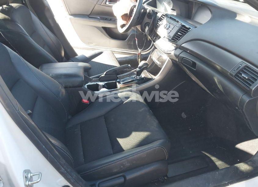 Photo 5 of 2016 Honda Accord SPORT (VIN 1HGCR2F57GA024089)