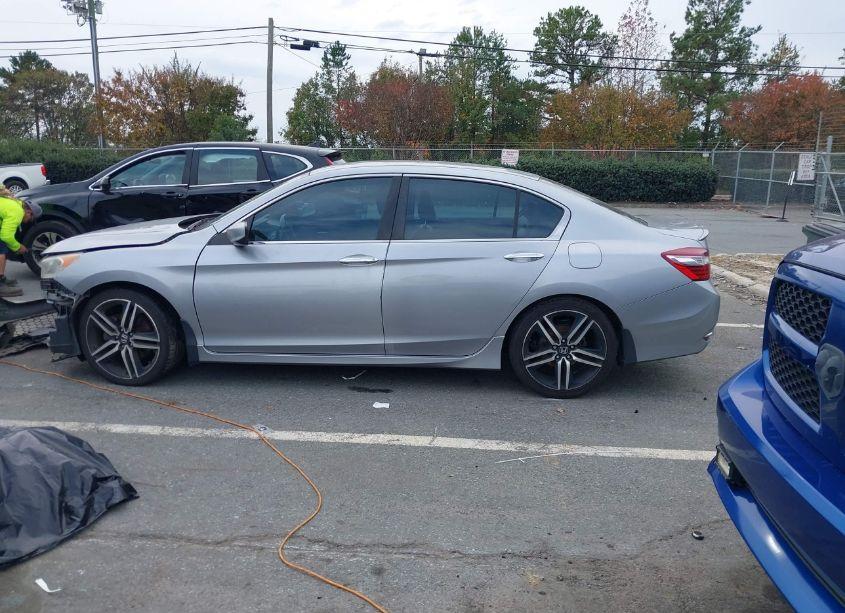 Photo 15 of 2016 Honda Accord SPORT (VIN 1HGCR2F57GA075544)