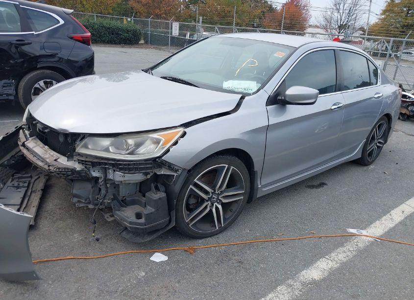 Photo 2 of 2016 Honda Accord SPORT (VIN 1HGCR2F57GA075544)