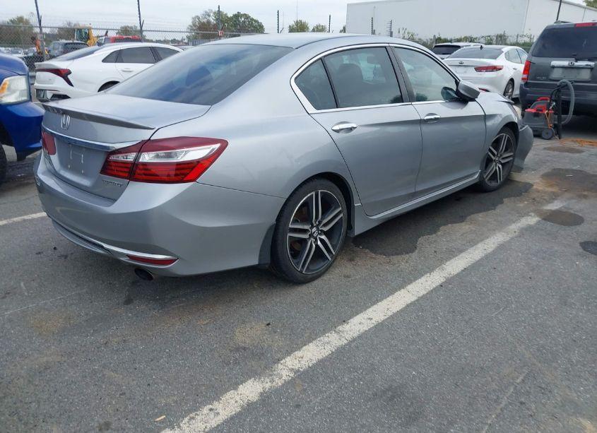 Photo 4 of 2016 Honda Accord SPORT (VIN 1HGCR2F57GA075544)