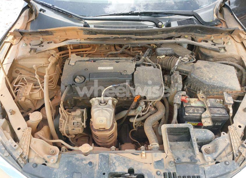 Photo 10 of 2016 Honda Accord SPORT (VIN 1HGCR2F57GA086379)