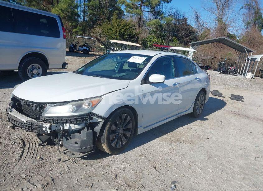 Photo 2 of 2016 Honda Accord SPORT (VIN 1HGCR2F57GA091727)