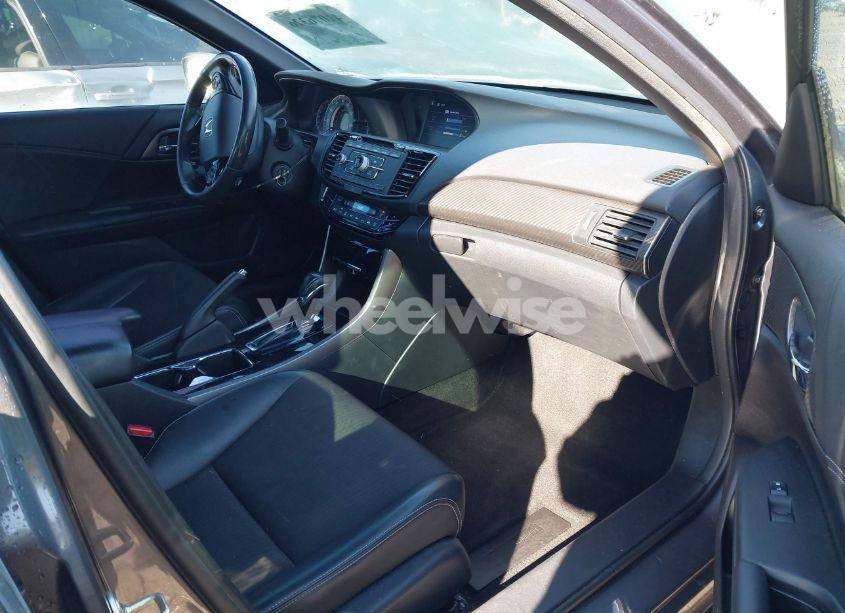 Photo 5 of 2016 Honda Accord SPORT (VIN 1HGCR2F57GA095602)