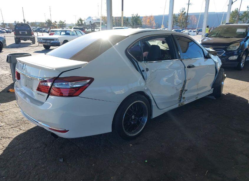 Photo 4 of 2016 Honda Accord SPORT (VIN 1HGCR2F57GA104380)