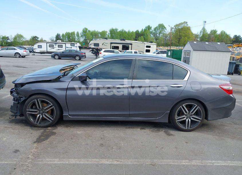 Photo 15 of 2016 Honda Accord SPORT (VIN 1HGCR2F57GA127299)