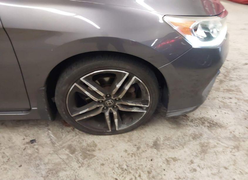 Photo 6 of 2017 Honda Accord SPORT (VIN 1HGCR2F57HA016088)