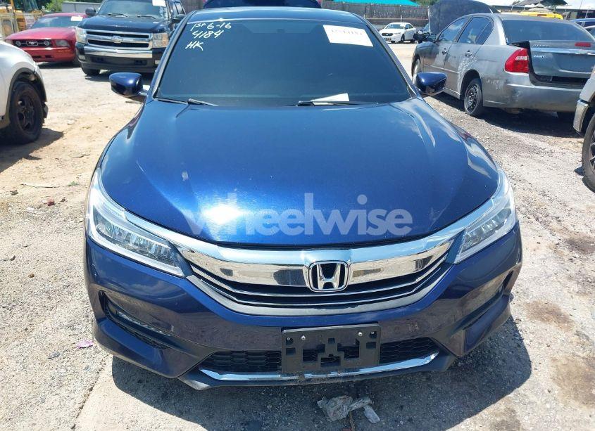 Photo 13 of 2017 Honda Accord SPORT (VIN 1HGCR2F57HA033411)