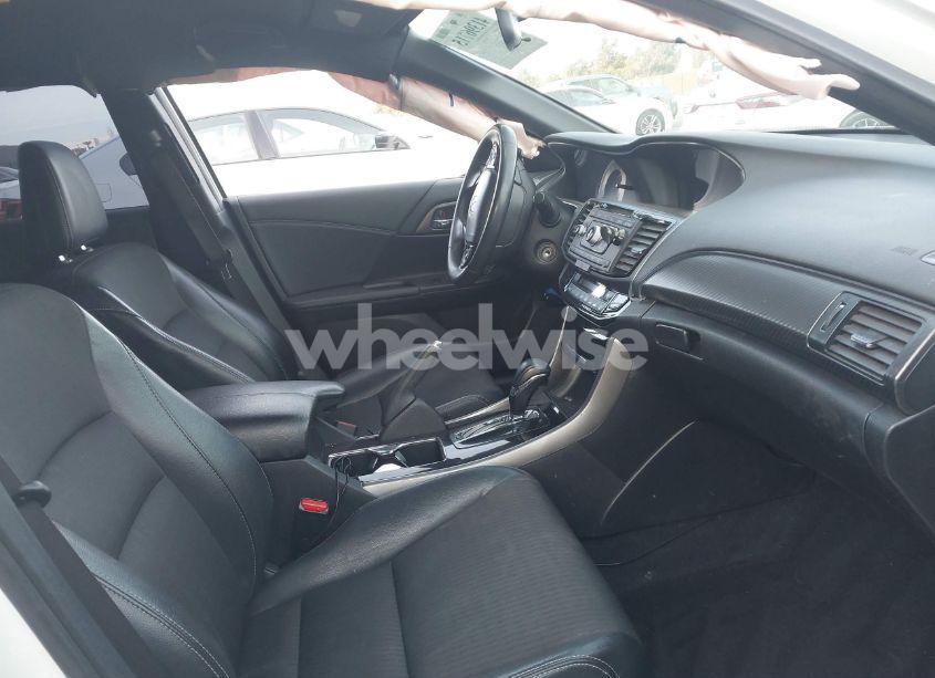 Photo 5 of 2017 Honda Accord SPORT (VIN 1HGCR2F57HA037409)