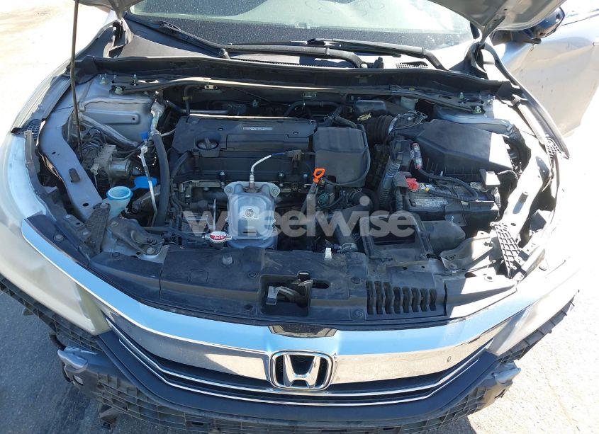 Photo 10 of 2017 Honda Accord SPORT (VIN 1HGCR2F57HA046658)